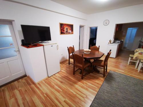 บริการและสิ่งอำนวยความสะดวก, Mate apartman in คาสเตลิเคิร์ต