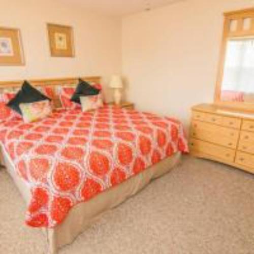 Lynval's Regal Palms Resort Townhome by IPG Florida - image 6