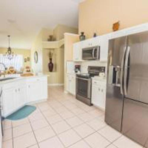 Joanne's Peaceful Eagle Point Villa by IPG Florida - image 7