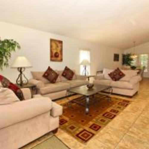 Luxury Highlands Reserve Home - image 3