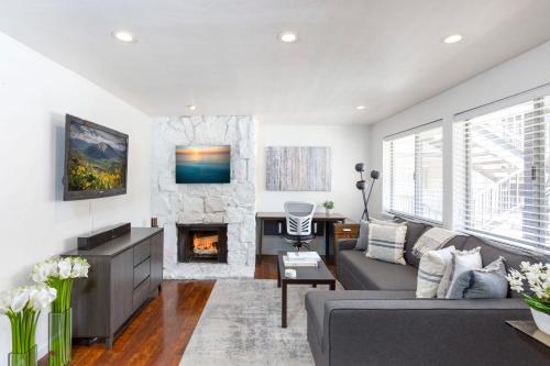 2 BR Everything You Need & More - Comfort Location Pool & Sauna