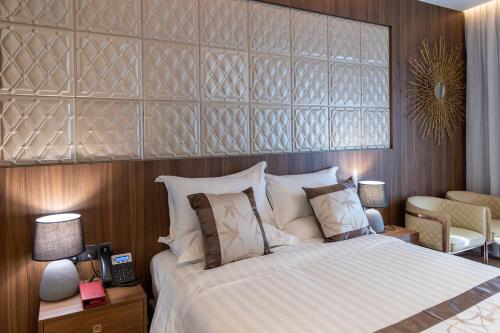 Double Room City View  image 7