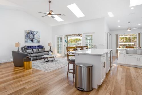 Four Mile Cove Paradise - image 4