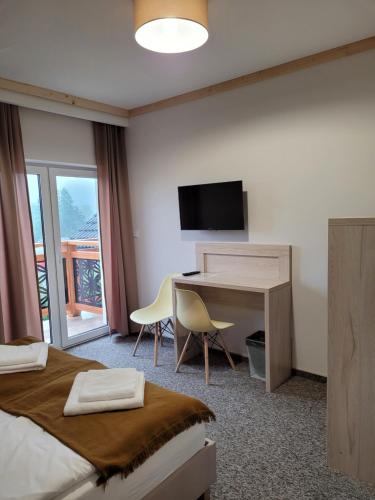 Karolowy pokoje&apartamenty - image 10