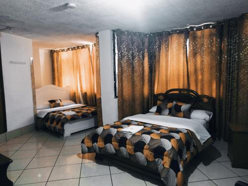 2 double beds
