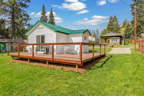 . Bayview Tiny Cabin