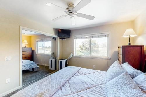 3080 Lincoln St #16 - image 2