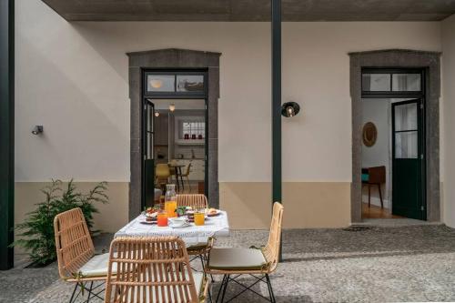 Chic Apartment