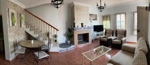 Airam house gîte à louer Lucena del Puerto