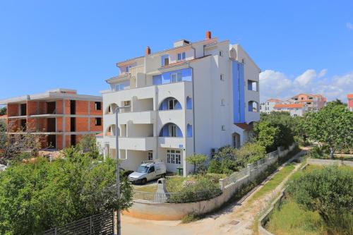 Apartments with parking space Businci, Ciovo - 18800, Trogir (photo 2)
