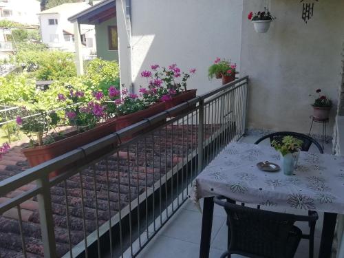 One-Bedroom Apartment room in Apartments Jadranka