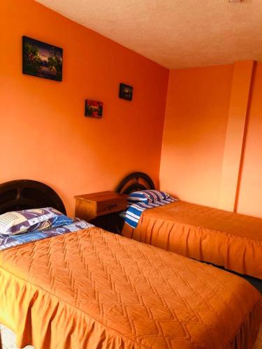 1 double bed, 2 twin beds