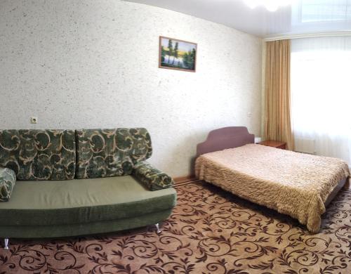 Apartment on Kommunisticheskiy prospekt 92 - main image