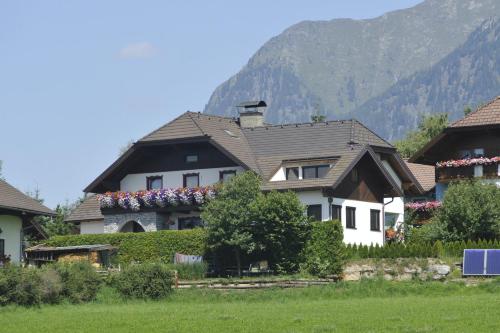  Haus Bergmann, Pension in Mariapfarr