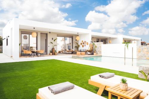 Nagia Luxury Family Villas 5