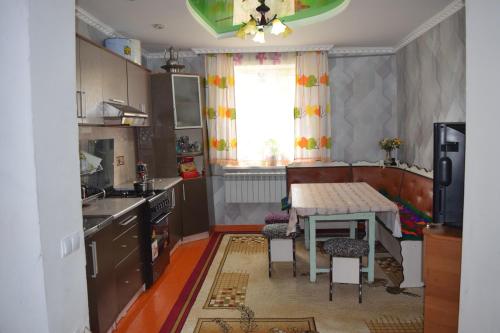 Cocina, Naryn Guest House in Naryn