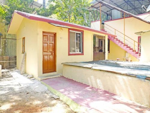 MM Cottage Near Mandir Road