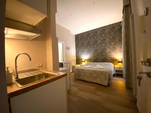 Hotelier 51 - main image