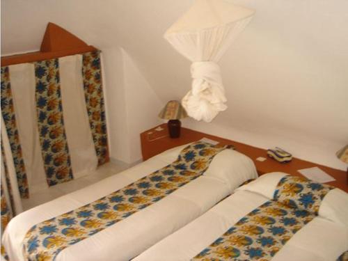 Le Pelican du Saloum Le Pelican du Saloum is perfectly located for both business and leisure guests in Ndangane. Offering a variety of facilities and services, the hotel provides all you need for a good nights sleep. Fac