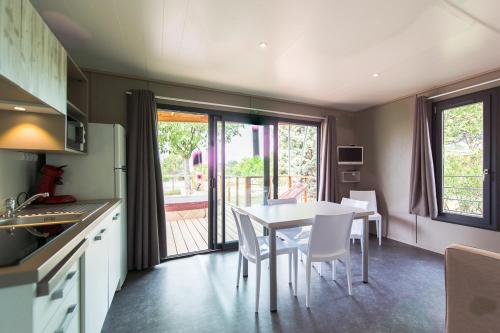 Camping Les Hautes Prairies – Lourmarin, UT