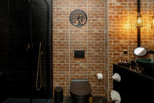 Two-Bedroom Apartment image 6