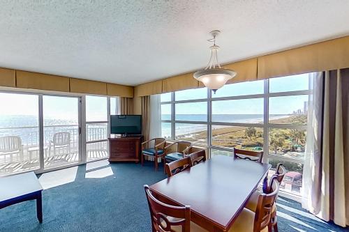Carolinian Beach Resort - image 6