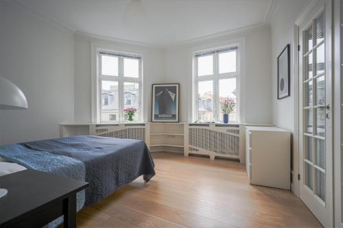 Spacious and Bright Duplex Apartment with a Terrace - image 13