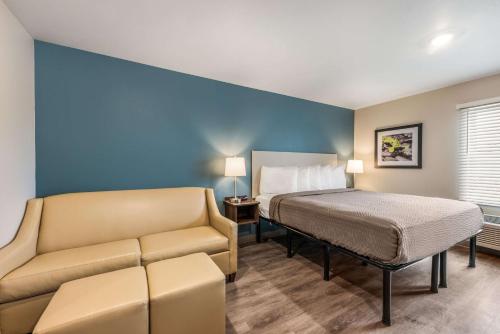 WoodSpring Suites Linden