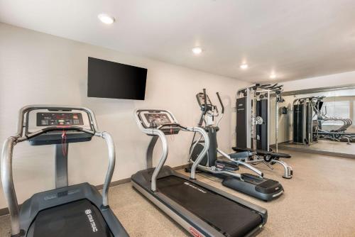 健身中心/健身設施, WoodSpring Suites Linden in 林定（新澤西州）