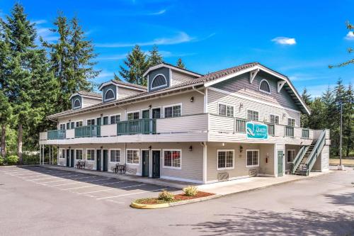 Quality Inn & Suites Bainbridge Island