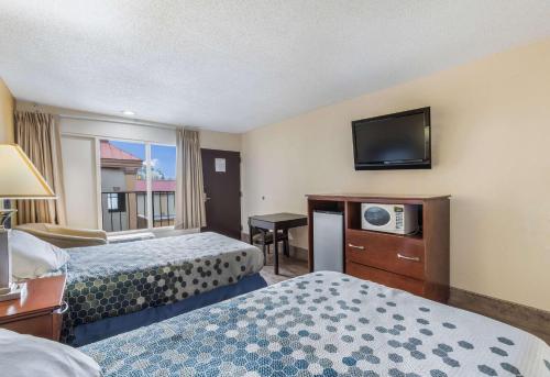 Econo Lodge Salisbury - image 7
