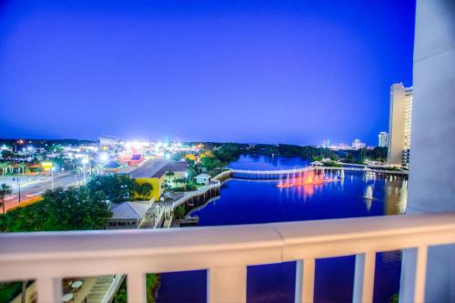 Exclusive 3 BD End Unit Laketown Wharf 5th Floor! Best Amenities! - main image