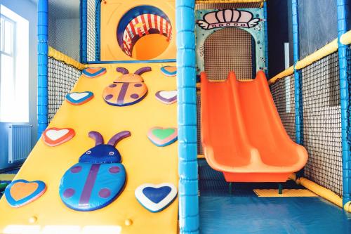 Bērnu klubs, Hotel Pod Zvicinou in Dolní Brusnice