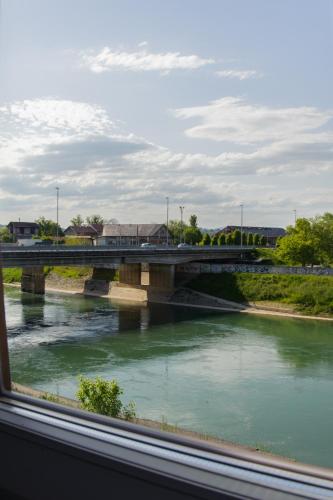 Cozy river view apartment