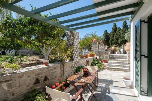 ระเบียง/ชานเรือน, Margarita Studios in เกาะเพรอส