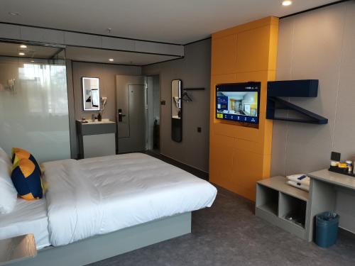 7Days Inn 261 Shijiazhuang Zhonghua Street New Railway Station – Shijiazhuang, VT