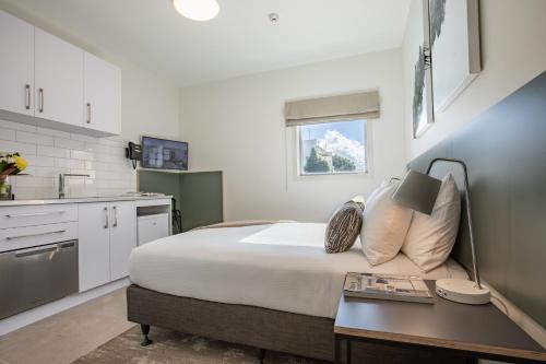 Sojourn Apartment Hotel - Riddiford - image 4
