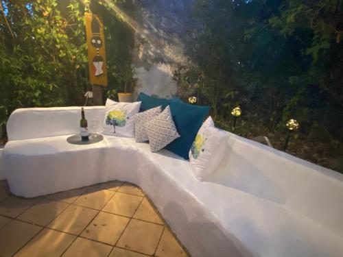 Country guest house with pool in ซานตามาเรีย