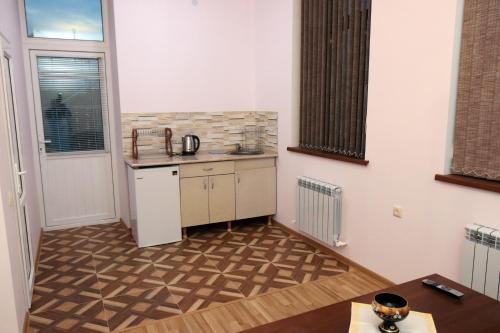 Kitchen, Vanand Guest House in Gyumri