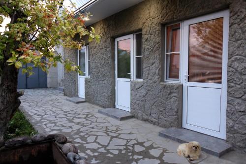 Entrance, Vanand Guest House in Gyumri