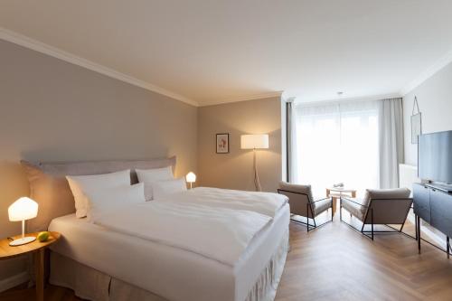 Superior Double Room with Balcony