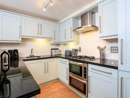 12 Combehaven - image 4