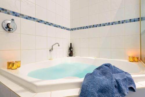 ห้องน้ำ, Ningaloo Caravan and Holiday Resort in เอกซ์เมาท์