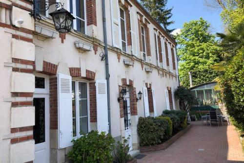 Bourgeois house overlooking the loire gîte à louer Meung-sur-Loire