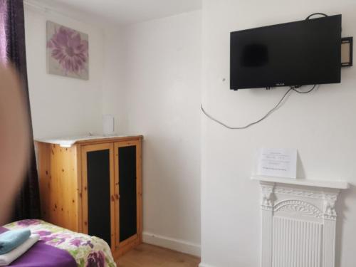 Adams Guest House Room Type - Twin Room