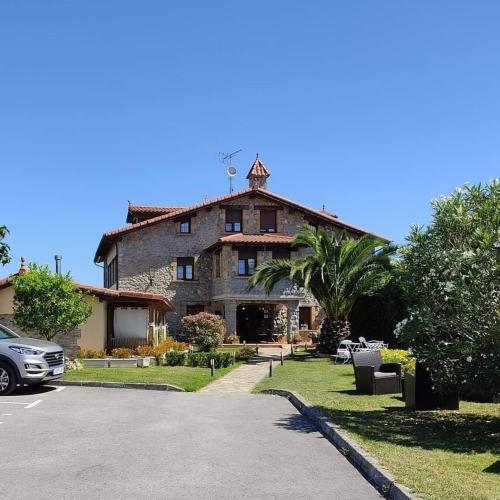  La Casona del Carmen, Pension in Noja