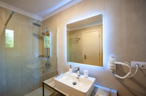 Alonaki Resort - image 2