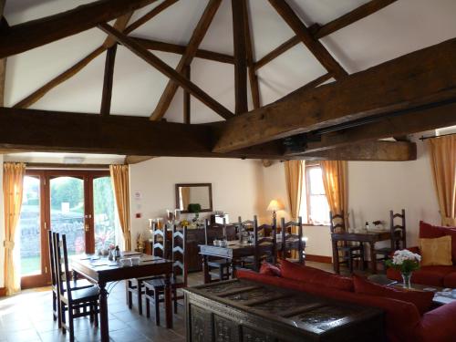 THE GINNEY Country Guest House - image 2