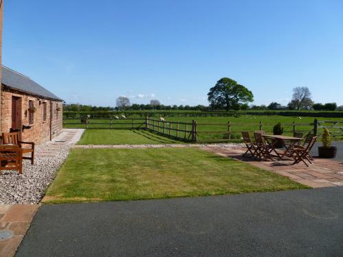 THE GINNEY Country Guest House - image 12