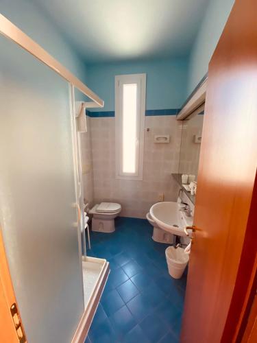 Hotel Bellevue - image 11